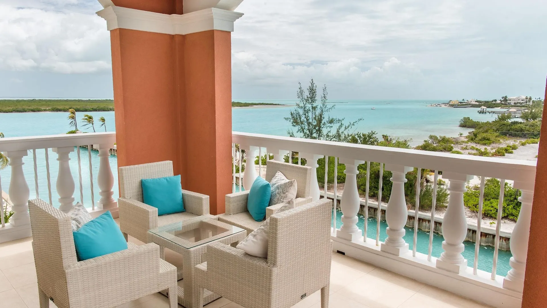 Blue Haven Resort Grace Bay